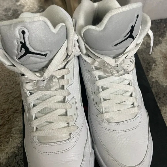 Retro Jordan 5 Metallic White (2015) Size 11